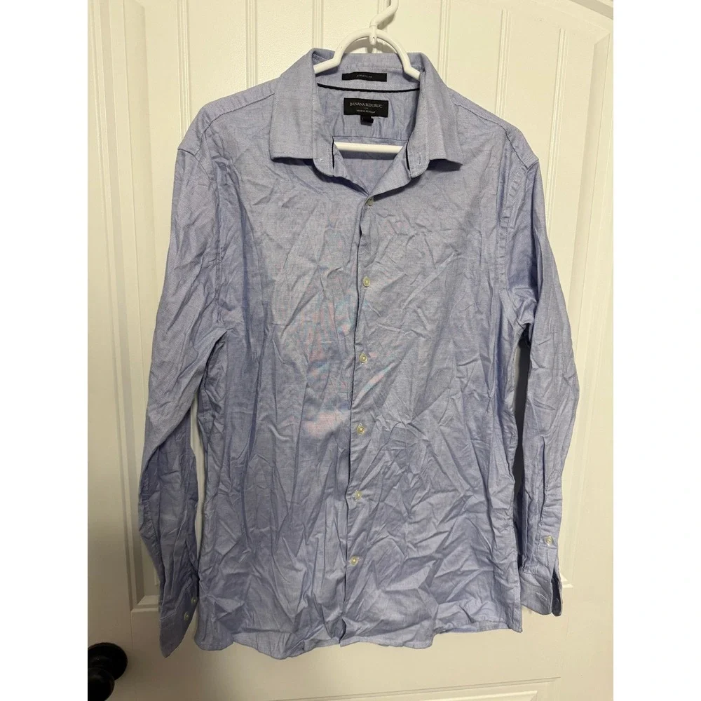 Banana Republic Button Down Mens Large Athletic Fit Wrinkle Resistant Blue EUC